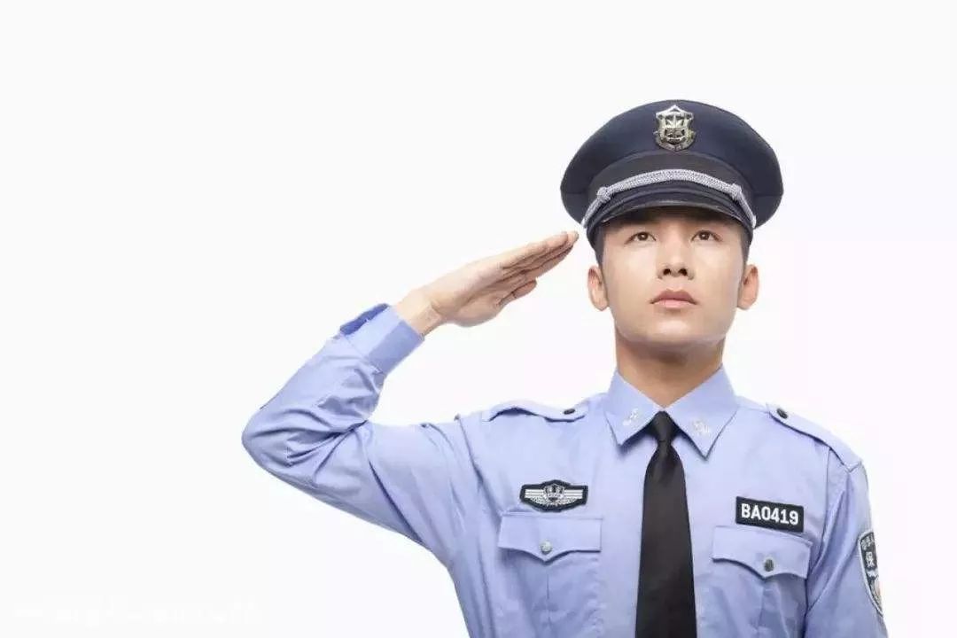 现代警察，守护社会的安全卫士