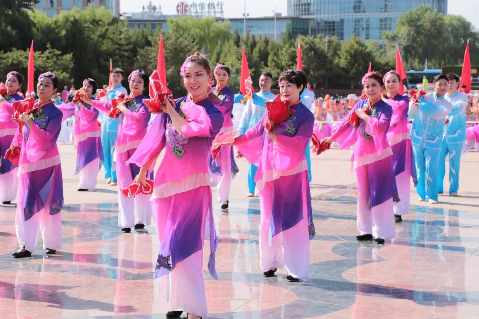 2019年最新广场舞风潮席卷全国，独特魅力展现舞蹈风采